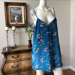 NWT LF velvet romper
